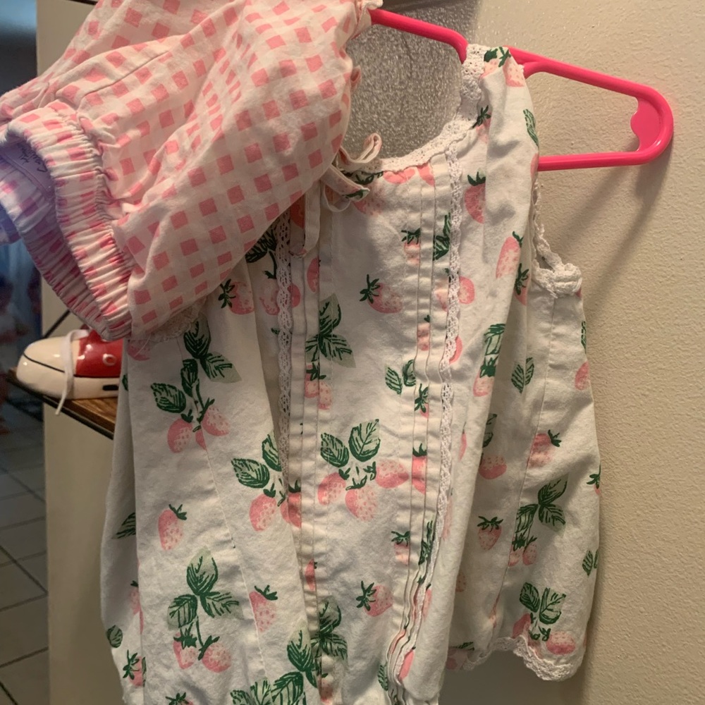 Girls TBBC & sweet honey. Wash wear, some faint stains